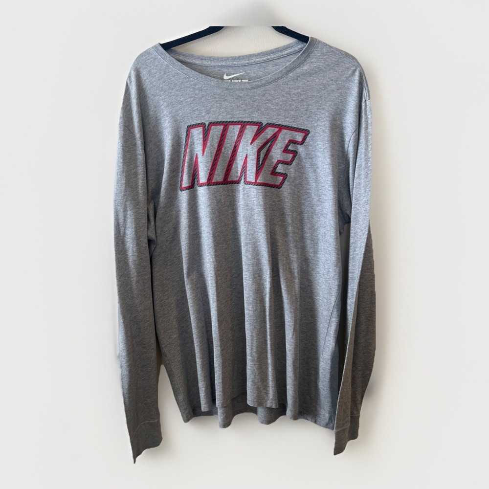 NIKE Long Sleeve Logo T-shirt Men's XL Athletic‎ Cut Gray Graphic Athleisure EUC
